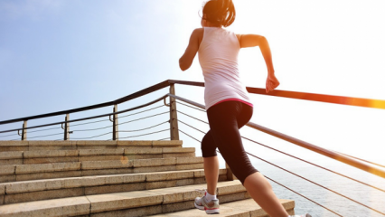 É possível perder peso subindo as escadas?