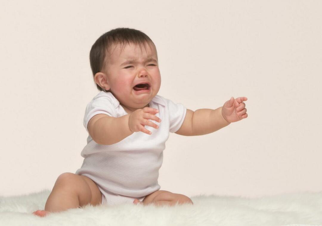 por que os bebês choram