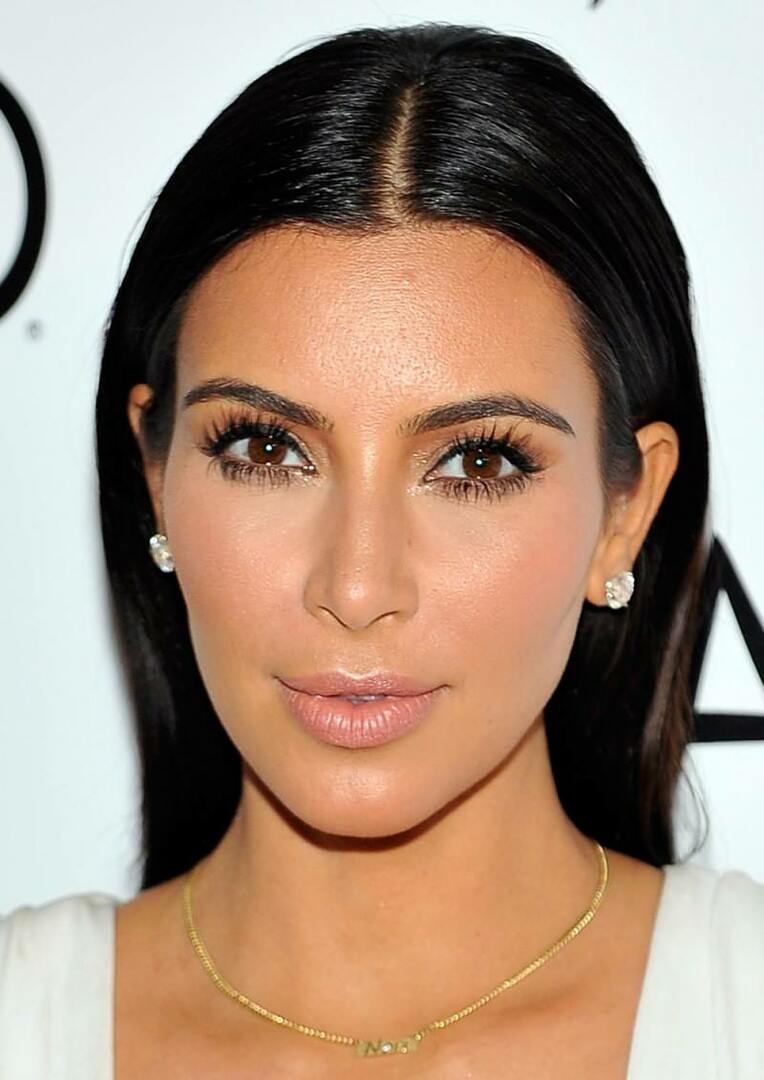 Kim Kardashian apóia o emranistão que assassinou civis