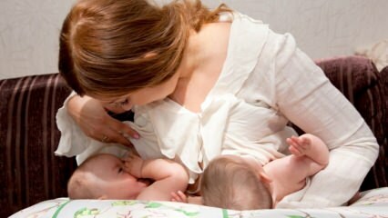 Como os bebês gêmeos devem ser amamentados? Posições de amamentação para bebês gêmeos