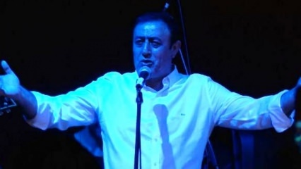 Türkücü Mahmut Tuncer cantou rock