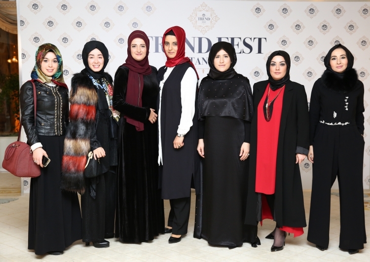 Designers de moda femininos para mulheres de Aleppo