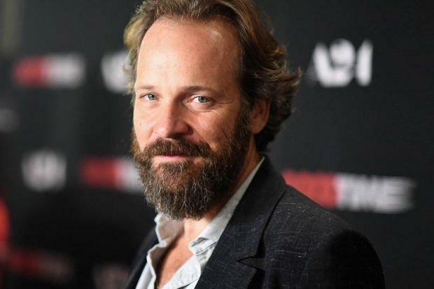 Peter Sarsgaard se junta ao elenco do filme do Batman