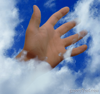 Mão nas nuvens