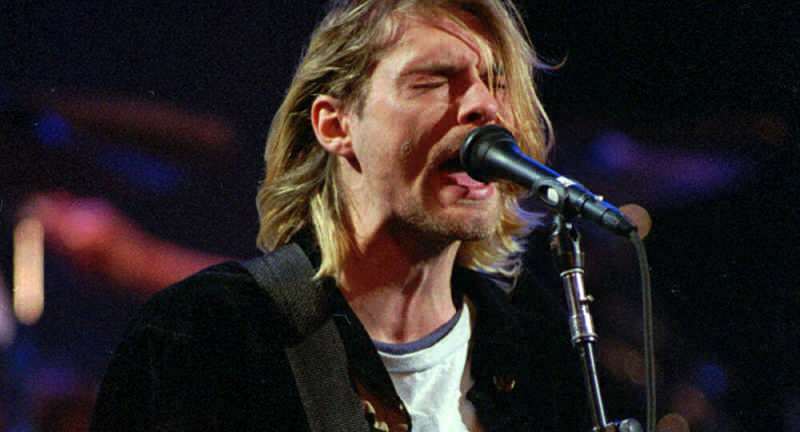 Cabelo de Kurt Cobain vendido em leilão