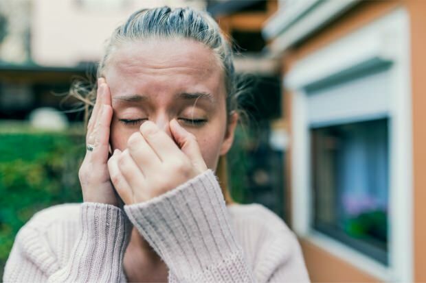 Quais são os sintomas do gotejamento pós-nasal?