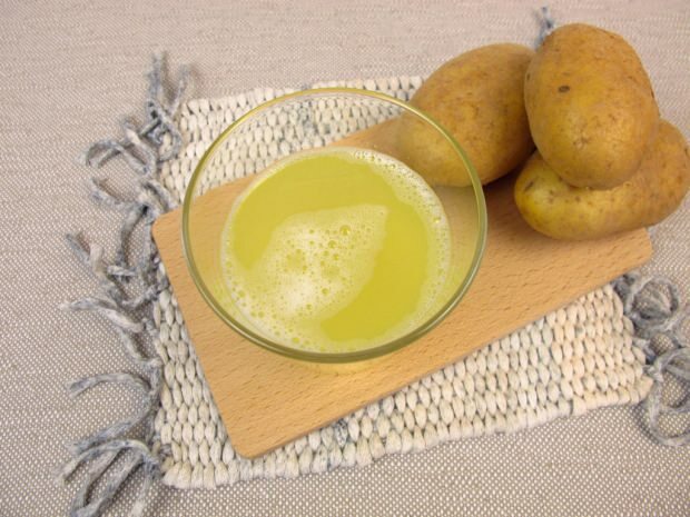 Os benefícios do suco de batata para a pele 