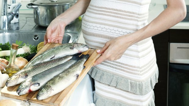Benefícios de comer peixe durante a gravidez