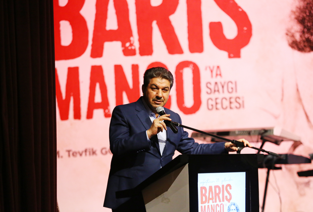O município de Esenler não esqueceu Barış Manço!