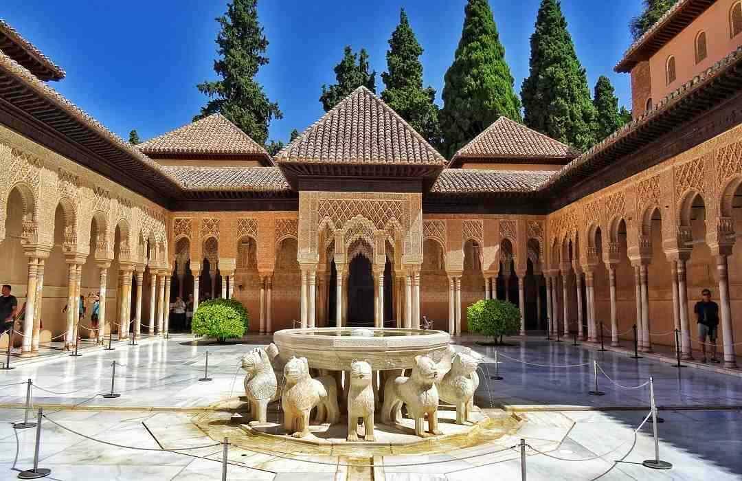 Características do Palácio de Alhambra