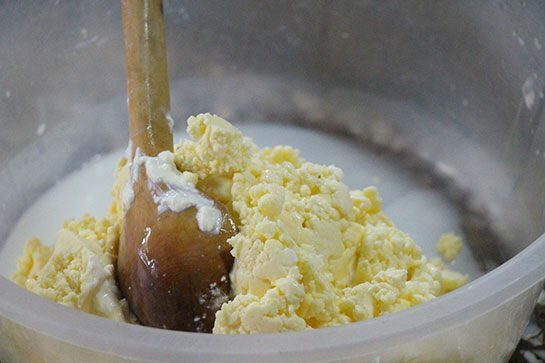 Como fazer manteiga a partir de leite cru