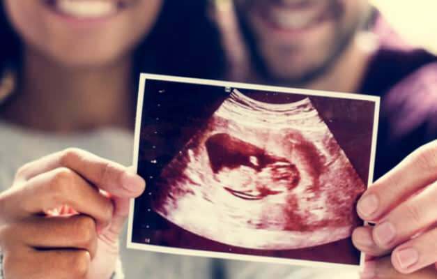 O sexo do bebê muda? Quantas semanas após a doença de gênero na gravidez?