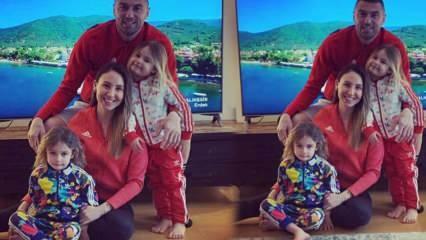 Burak Yilmaz está de férias com sua família!