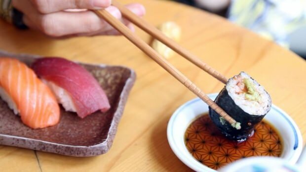como fazer sushi em casa