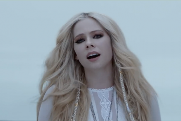 Avril Lavigne: Alguns não acreditam que eu sou real