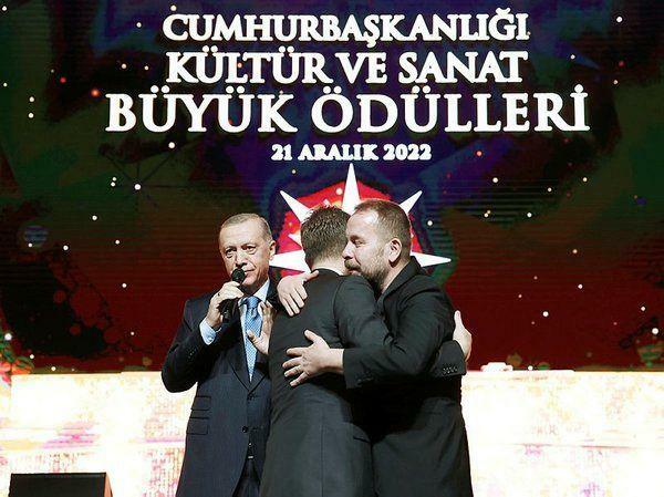 O presidente Erdogan reconciliou os irmãos Akkor