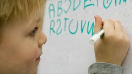Como ensinar as crianças o alfabeto?
