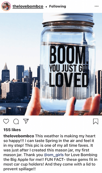 postagem no Instagram de @thelovebombco mostrando conteúdo gerado pelo usuário de seu produto apresentado na cidade de Nova York