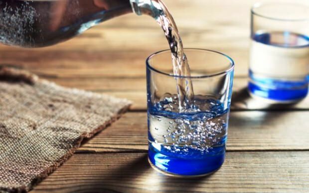 quais são as maneiras de beber água? Como beber água?