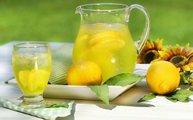 Dieta de limonada que faz você perder peso rapidamente