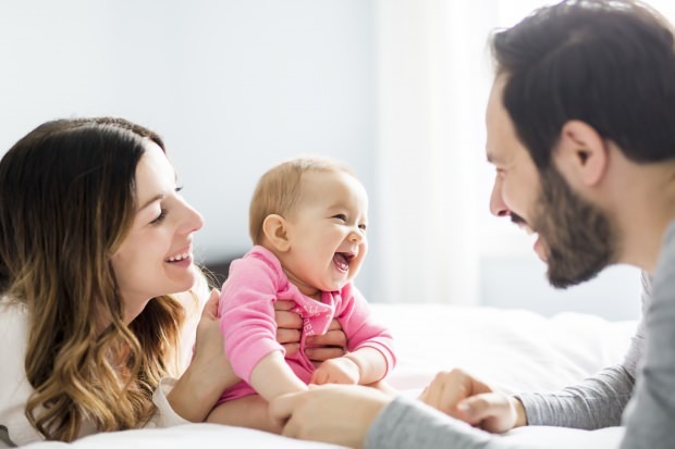 Quais são os estágios da fala em bebês?