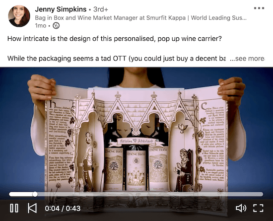 exemplo de um vídeo do LinkedIn de jenny simpkins mostrando como usar a embalagem detalhada embutida de uma embalagem de vinho para impressionar