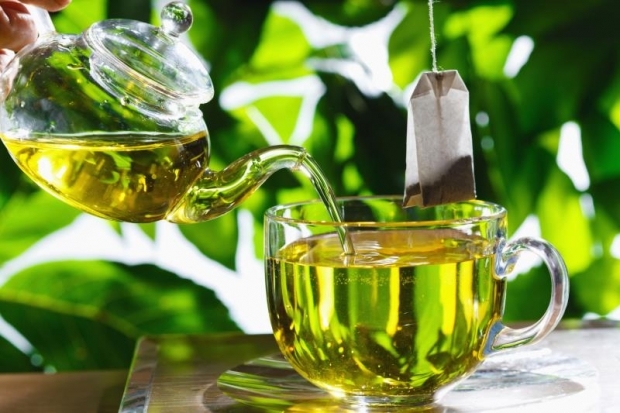 Benefícios de beber chá verde com o estômago vazio