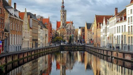 A cidade cheirando a chocolate nas ruas: Brugge