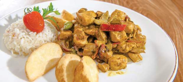 Como fazer frango com curry fácil em casa?