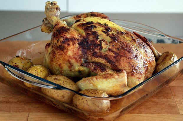 Como cozinhar frango inteiro, quais são os truques? Receita de frango inteiro no forno delicioso