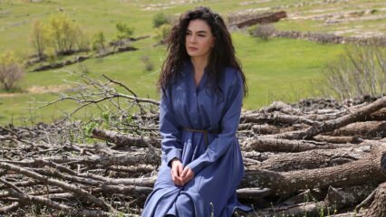Compartilhando da atriz da série, Ebru Şahin!